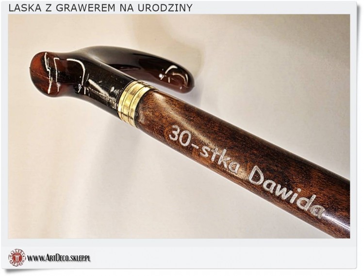 Personalizowany grawer na drewnianych laskach